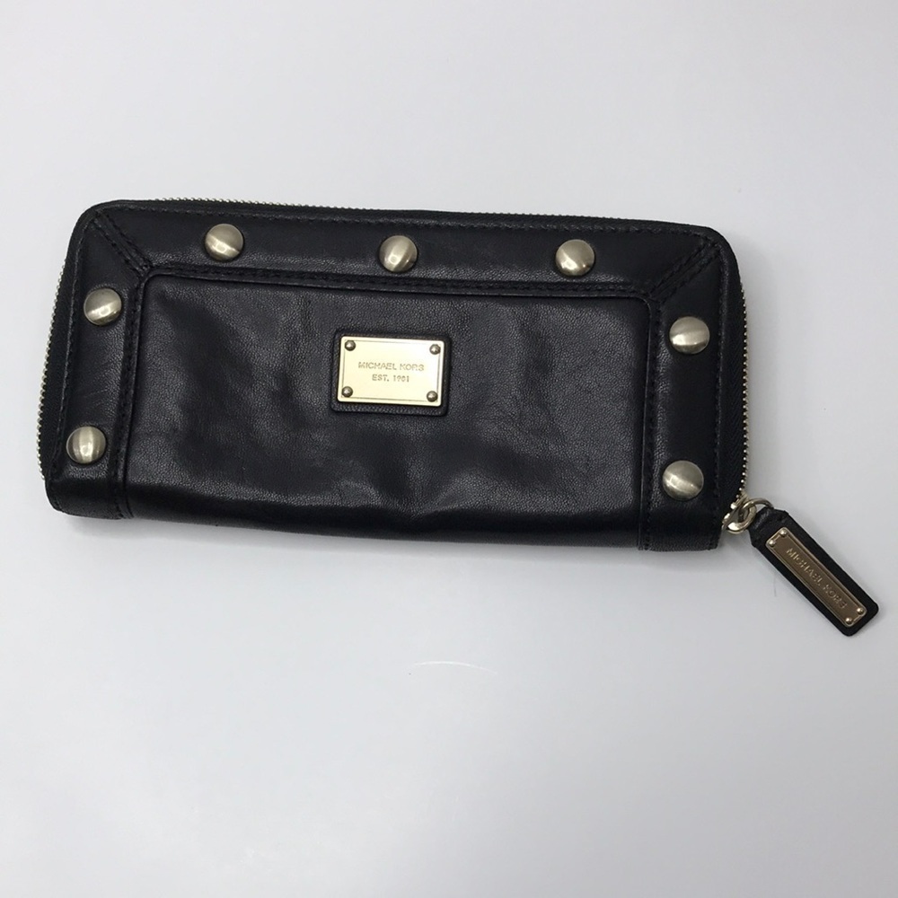 MICHAEL KORS Black Gold Zip Around Wallet
